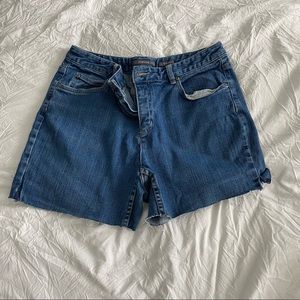 Custom Cut Jean shorts - ⭐️FREE SHIPPING⭐️